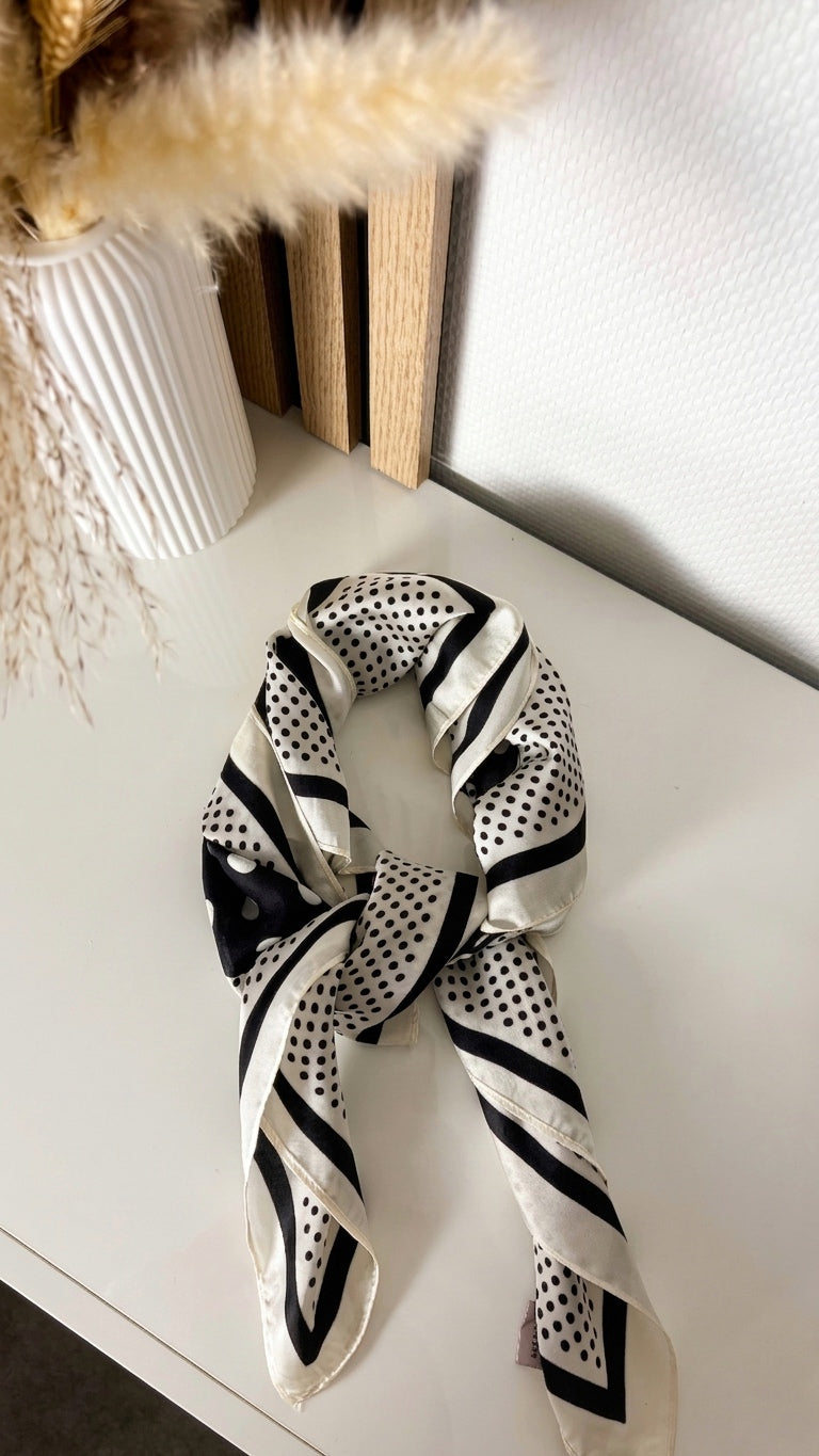 Foulard Isis